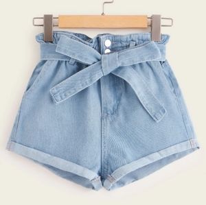 Belted denim shorts